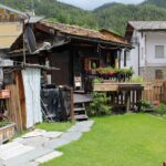 VALTOURNENCHE CENTRO CHALET TIPICO INDIPENDENTE IN LEGNO CON GIARDINO E BOX