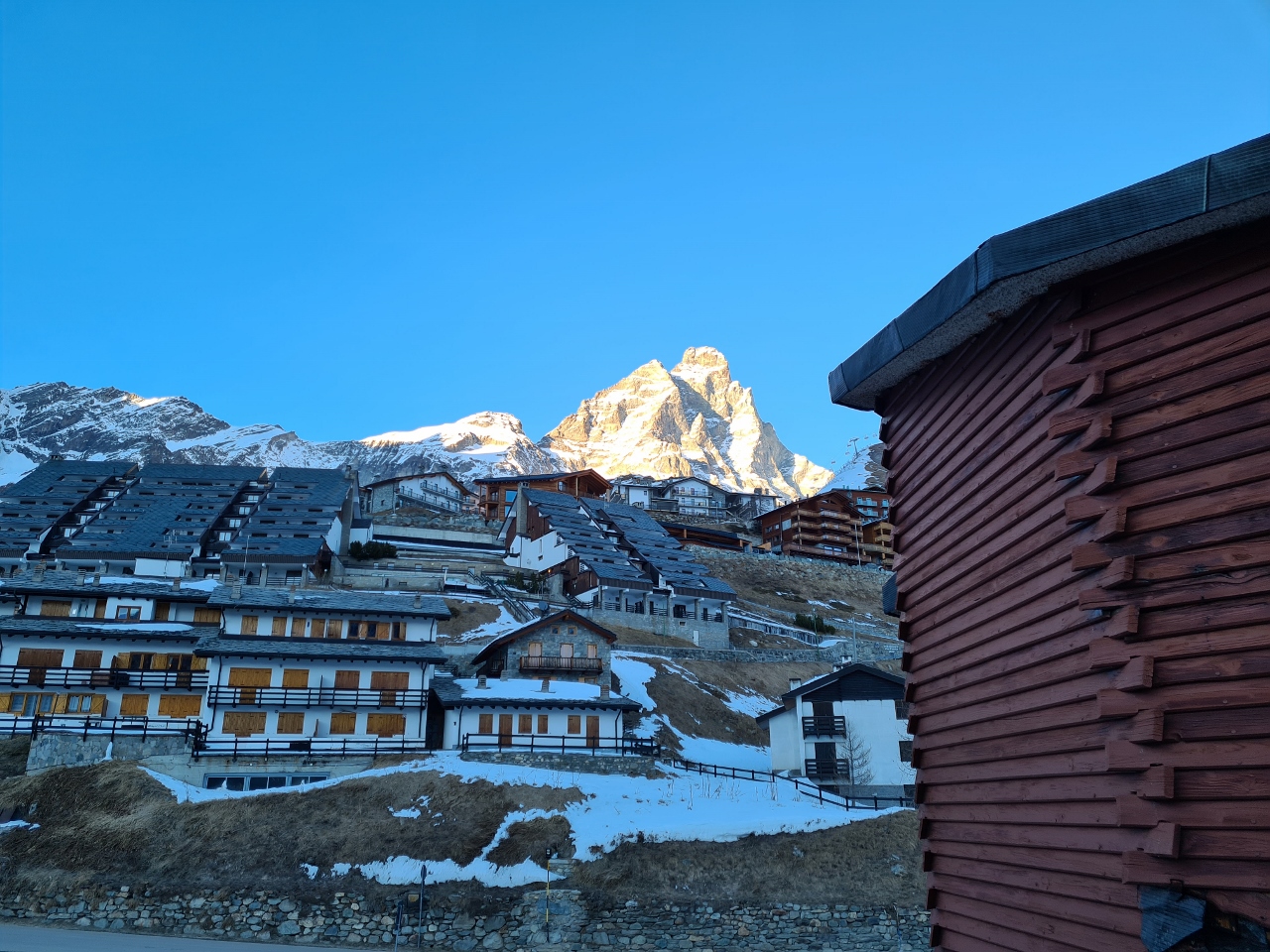 CERVINIA APPARTAMENTO DUE LIVELLI DUE BAGNI E BOX