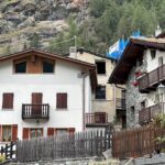 VALTOURNENCHE CENTRO GRANDE RUSTICO CON PROGETTO E CONTRIBUTO APPROVATI