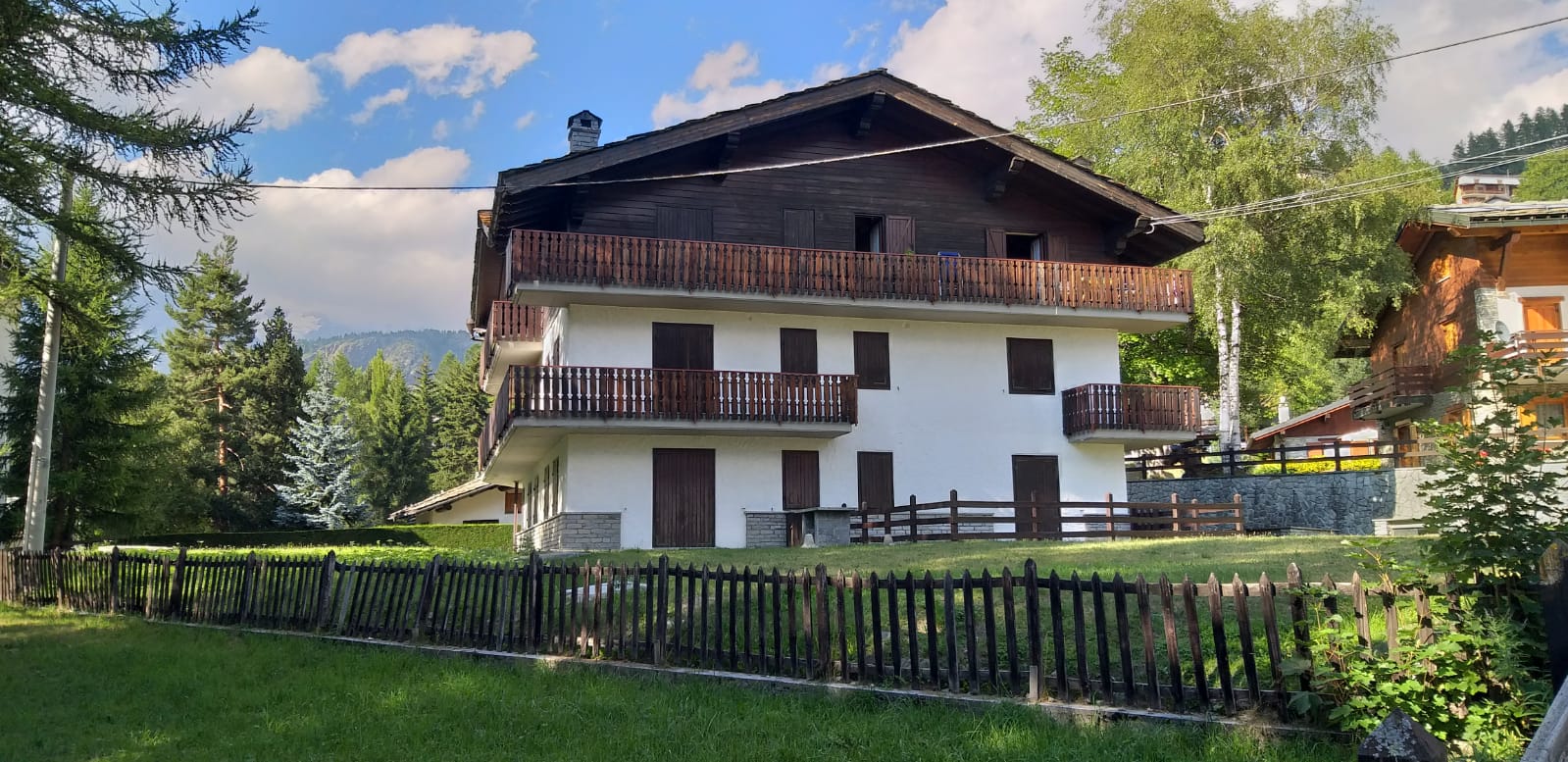 VALTOURNENCHE MONOLOCALE CON BOX AUTO DOPPIO