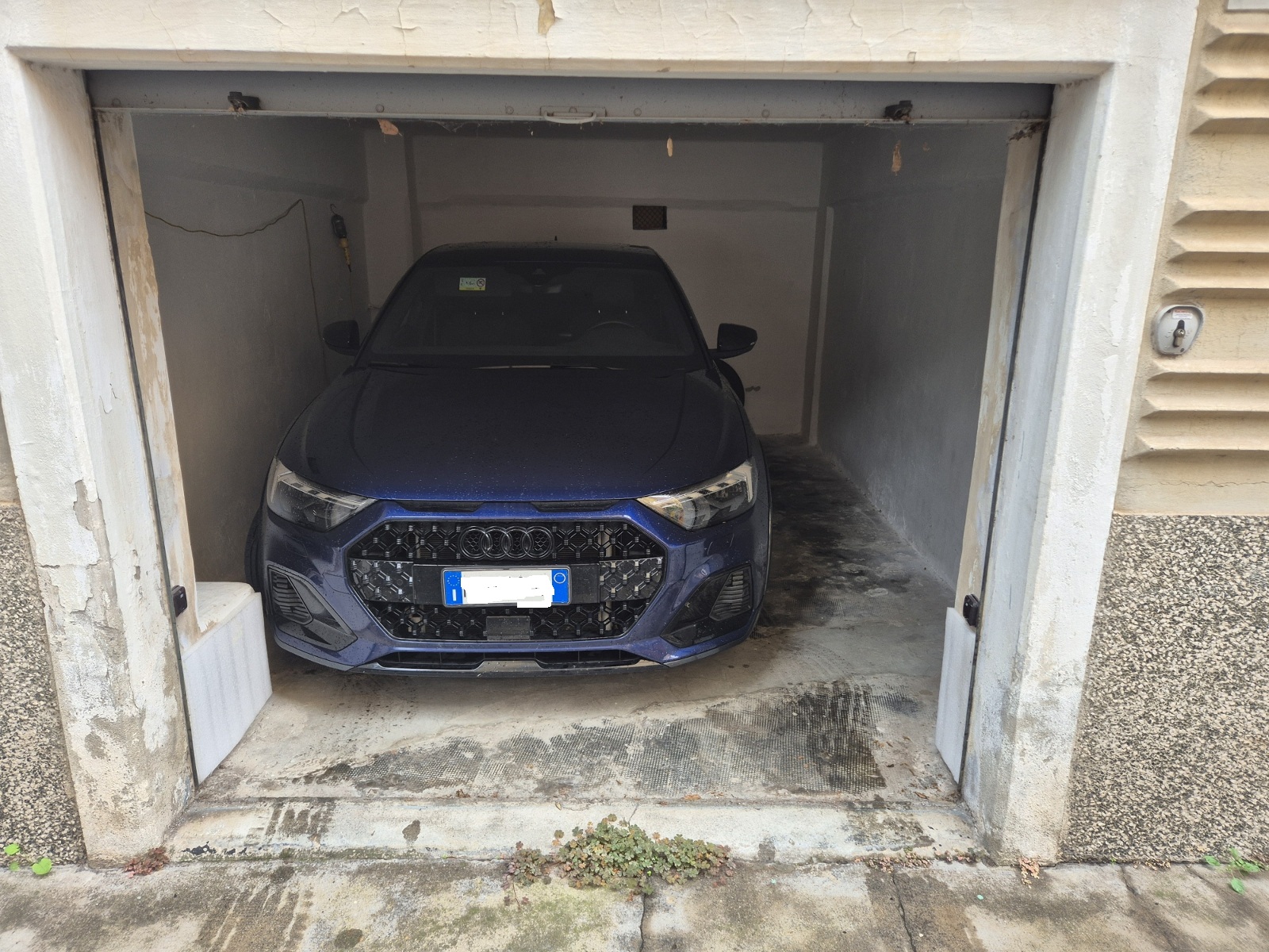 GENOVA PEGLI CENTRALISSIMO BOX AUTO